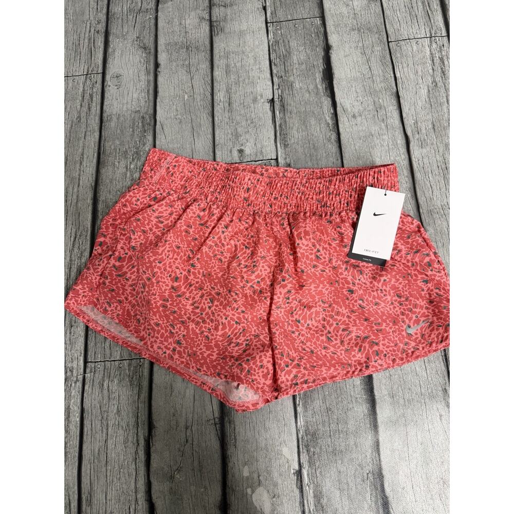 NWT Women's Nike One Dri-FIT Mid-Rise 3" Brief-Lined Shorts Coral Chalk Large